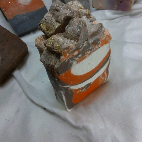 6 soap sampler Fall theme Halloween - Picture 3 of 14